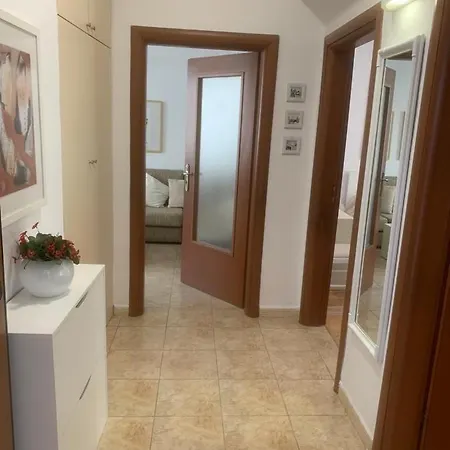 Apartment Alea2 *